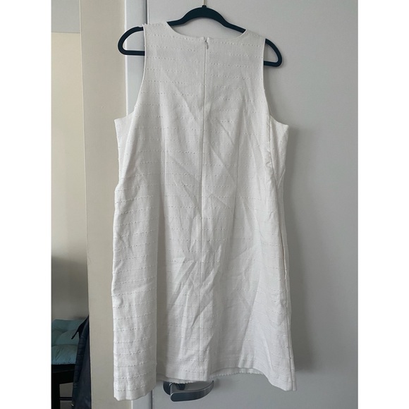 Loft Dress - Picture 2 of 3